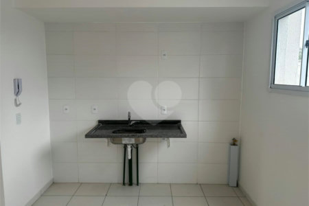 Casa à venda com 2 quartos no condomínio Vila das Paineiras, Suzano - SP