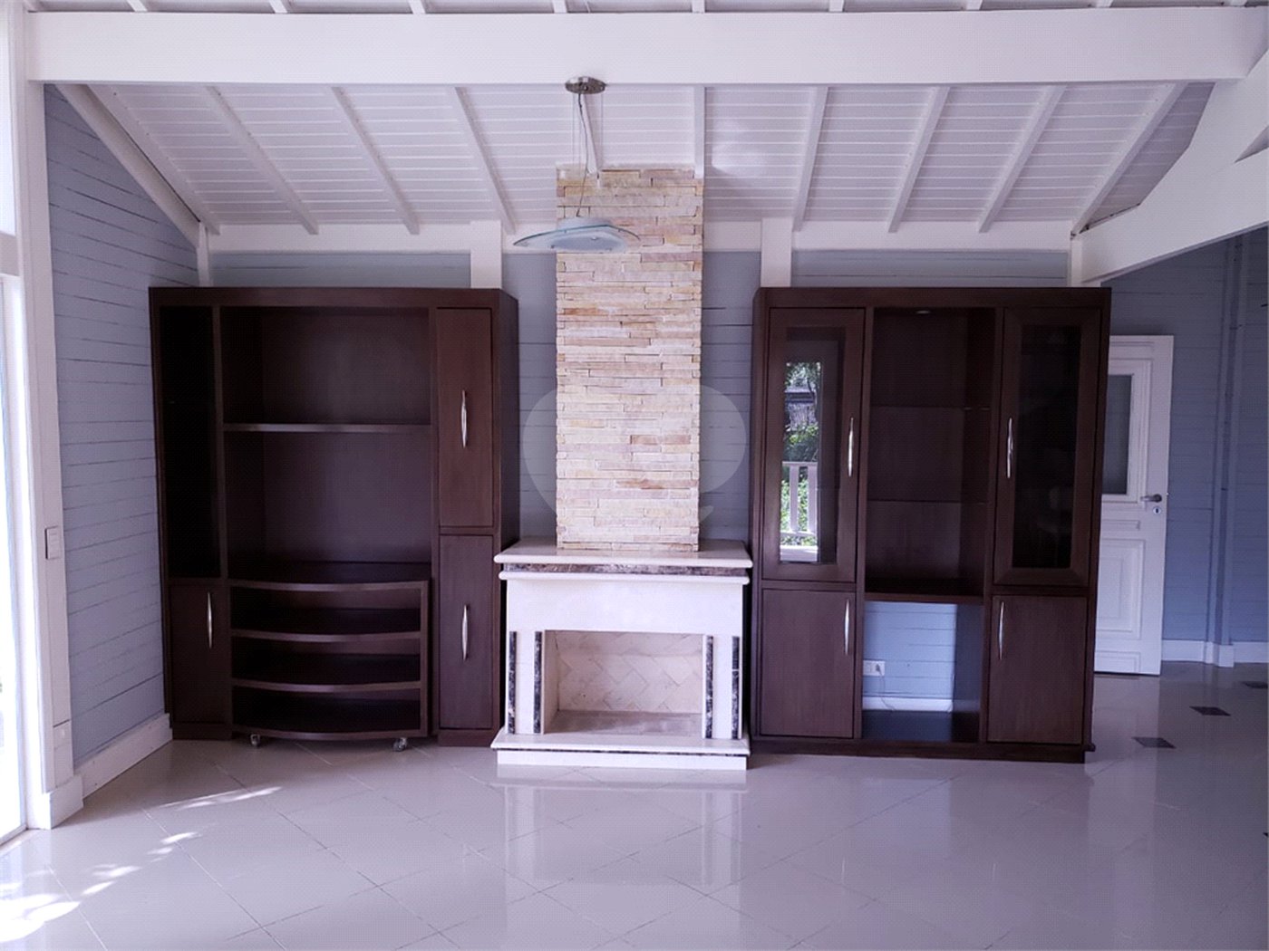 Casa à venda com 2 quartos, sendo 1 suíte, em Cumbari, Mairiporã, SP