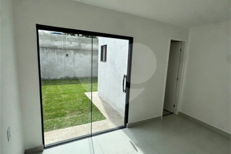 Casa à venda com 2 quartos, sendo 1 suíte, em Pedra de Guaratiba, Rio de Janeiro, RJ