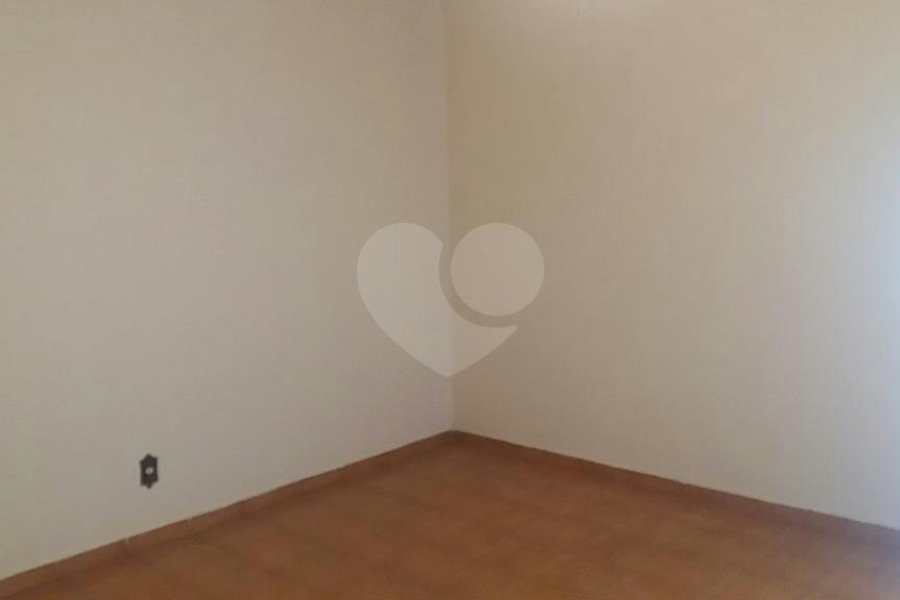 Sobrado à venda com 3 quartos, sendo 1 suíte, em Santa Terezinha, São Paulo, SP