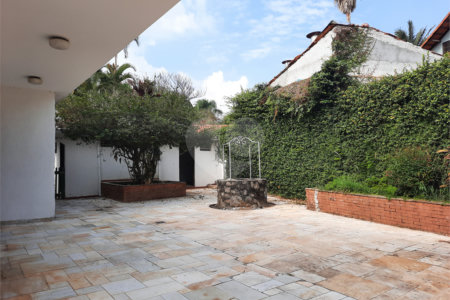 Casa Térrea à venda com 3 suítes em Interlagos, São Paulo, SP