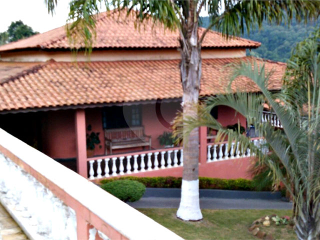 Sítio à venda com 6 quartos em Pavão (canguera), São Roque, SP