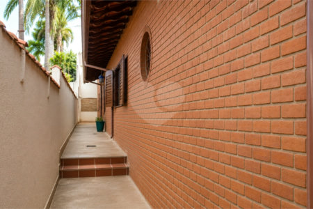 Casa à venda com 3 quartos, sendo 1 suíte, em Guarapiranga, São Paulo, SP