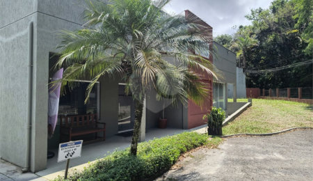 Prédio à venda em Roseira, Mairiporã, SP