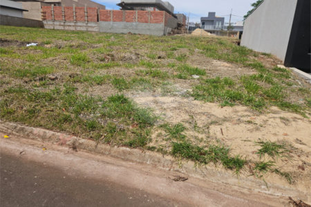 Terreno à venda no condomínio Bela Vitta, Araraquara - SP