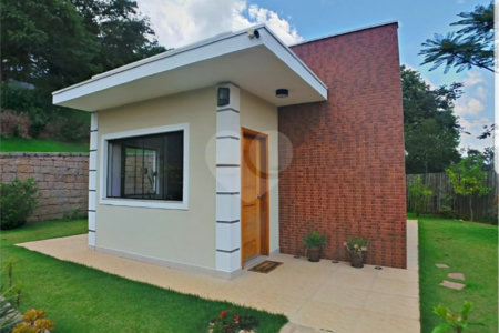 Casa à venda com 3 quartos, sendo 1 suíte, no condomínio Estância Marambaia, Vinhedo - SP
