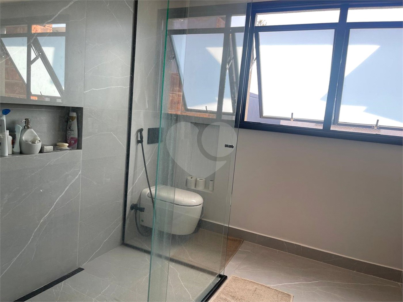 Casa à venda com 3 suítes no condomínio Reserva 8, São Paulo - SP