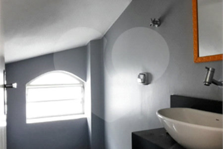 Sobrado à venda com 3 quartos, sendo 1 suíte, em Vila Firmiano Pinto, São Paulo, SP