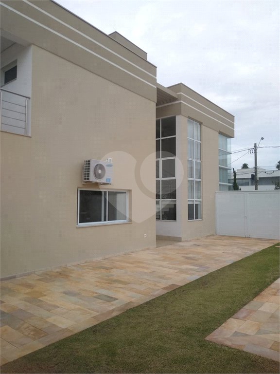 Casa à venda com 4 quartos, sendo 2 suítes,  no condomínio Damha Iii, São Carlos - SP