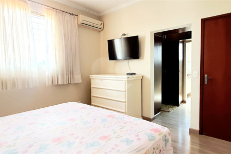 Casa à venda com 3 quartos, sendo 1 suíte, em Ribeirânia, Ribeirão Preto, SP