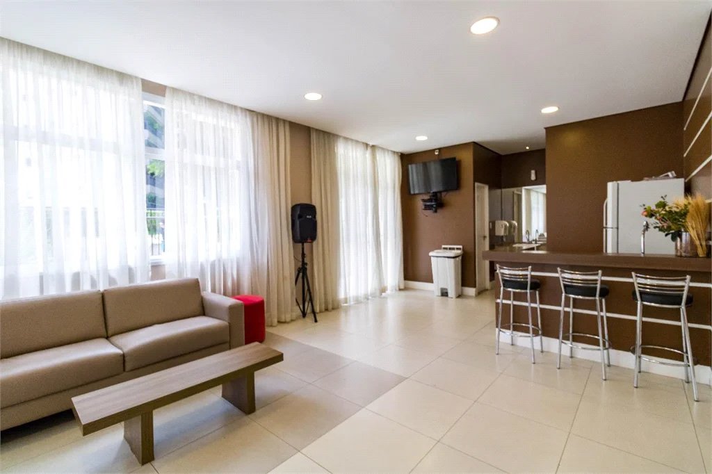 Apartamento à venda com 2 quartos, sendo 1 suíte,  em Vila Andrade, São Paulo, SP