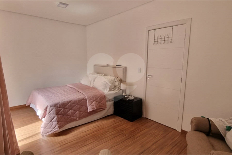 Sobrado à venda com 3 quartos, sendo 2 suítes, em Santana, São Paulo, SP