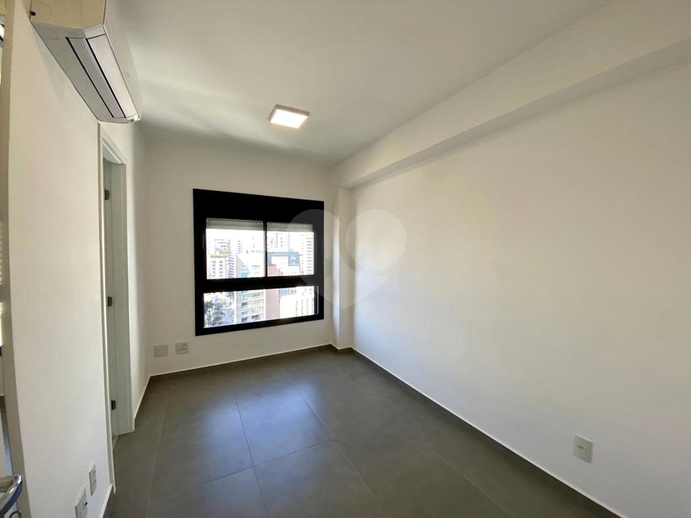 Apartamento para alugar com 3 quartos, sendo 2 suítes,  em Vila Olímpia, São Paulo, SP