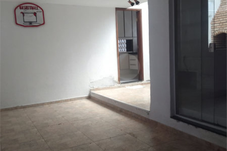 Casa à venda com 3 quartos, sendo 1 suíte, no Centro, Mogi das Cruzes, SP