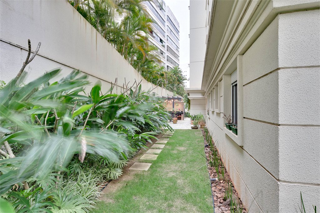 Apartamento à venda ou para alugar com 4 suítes em Granja Julieta, São Paulo, SP