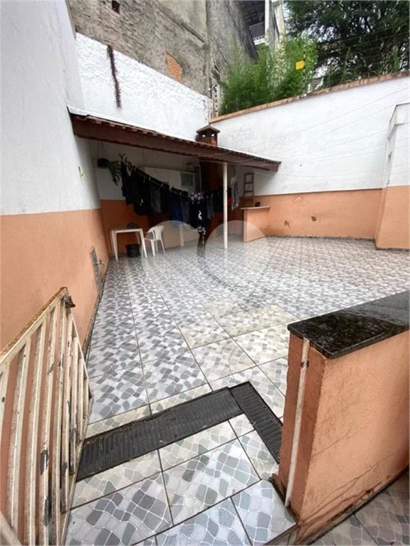 Casa à venda com 3 quartos, sendo 2 suítes, no condomínio Ibarra, São Paulo - SP