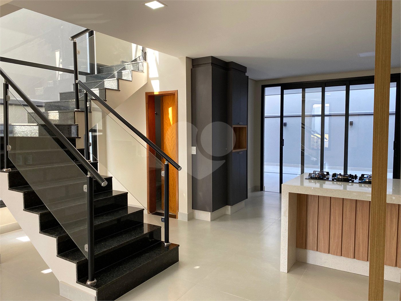Casa à venda com 3 quartos, sendo 1 suíte, no condomínio Jardim Park Real, Indaiatuba - SP