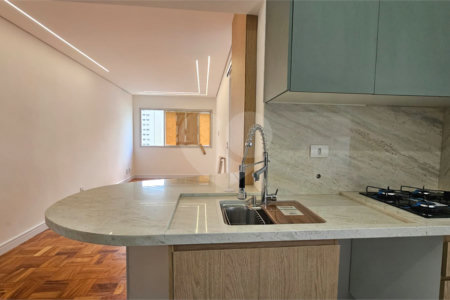 Apartamento à venda com 1 suíte em Moema, São Paulo, SP