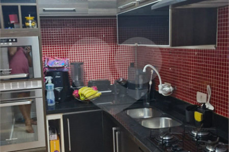 Casa à venda com 3 quartos, sendo 1 suíte,  no condomínio Moradas do Horto, São Paulo - SP