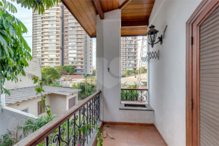 Sobrado à venda com 4 quartos, sendo 2 suítes, em Brooklin, São Paulo, SP