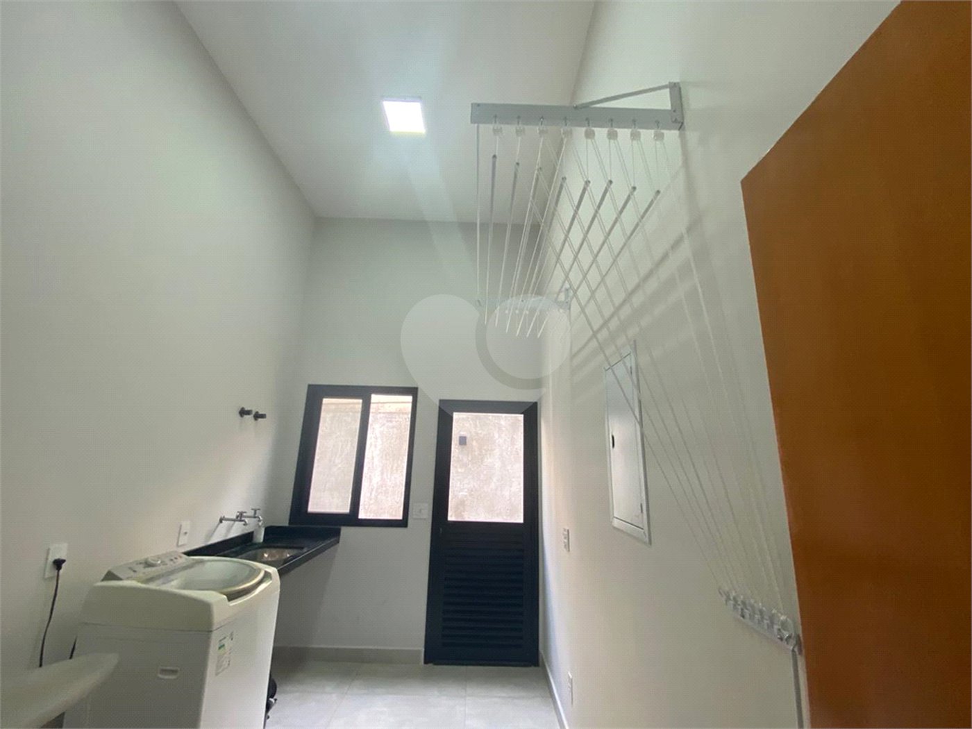 Casa à venda com 3 suítes no condomínio Terras de Santa Teresa, Itupeva - SP