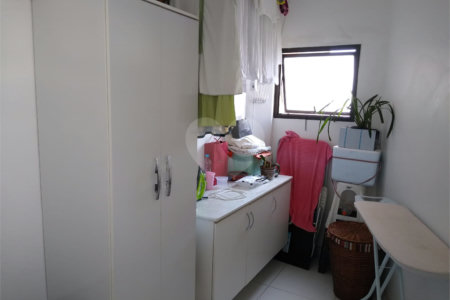 Apartamento à venda com 3 quartos, sendo 1 suíte,  em Vila Vitória, Mogi das Cruzes, SP