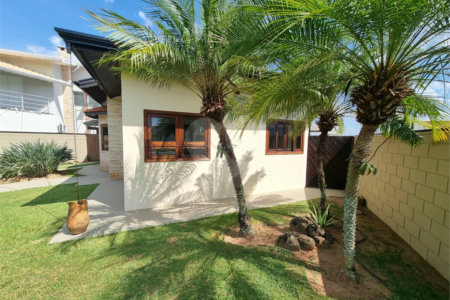 Casa à venda ou para alugar com 3 quartos, sendo 1 suíte, no condomínio Terras de Vinhedo, Vinhedo - SP