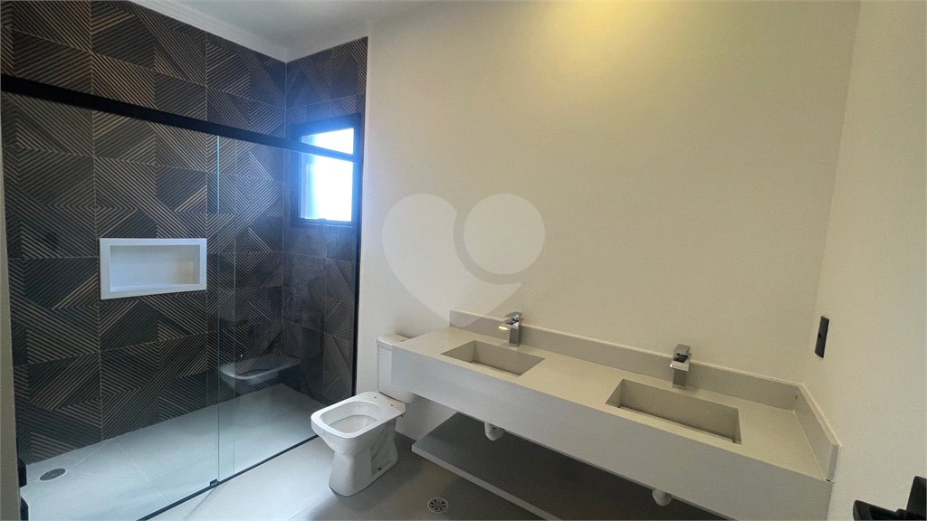 Sobrado à venda com 3 suítes em Vila Petrópolis, Atibaia, SP