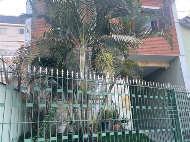 Sobrado à venda com 5 quartos, sendo 1 suíte,  em Vila Gustavo, São Paulo, SP