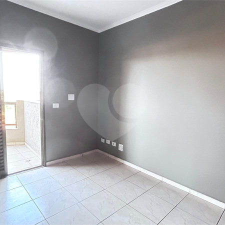 Apartamento à venda com 3 quartos, sendo 1 suíte, no Centro, Três Lagoas, MS