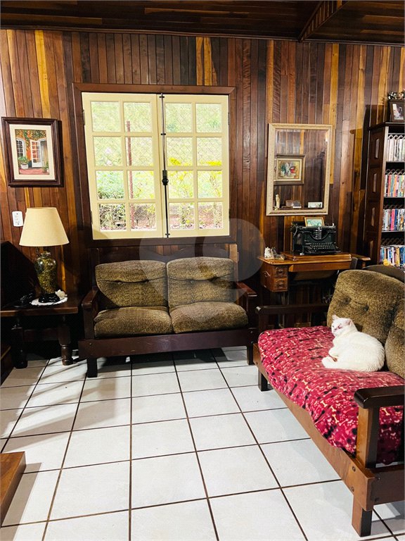 Chácara à venda com 2 quartos, sendo 1 suíte, no Centro, Araçariguama, SP