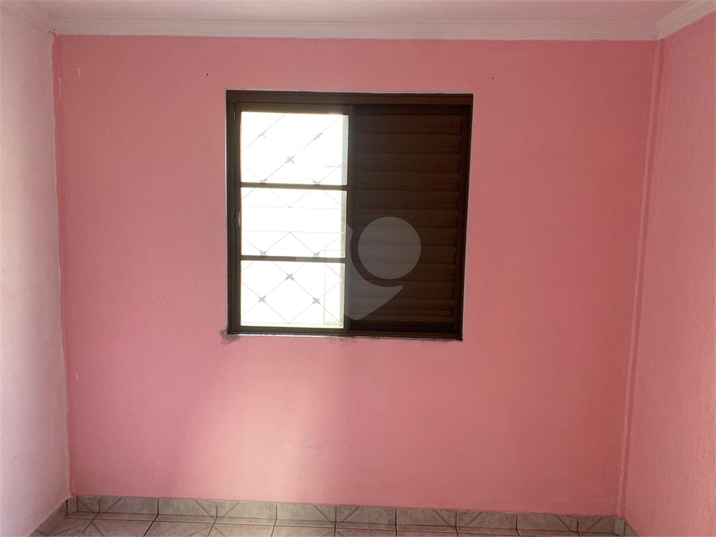 Apartamento para alugar com 2 quartos em Jardim Adriane, Itaquaquecetuba, SP