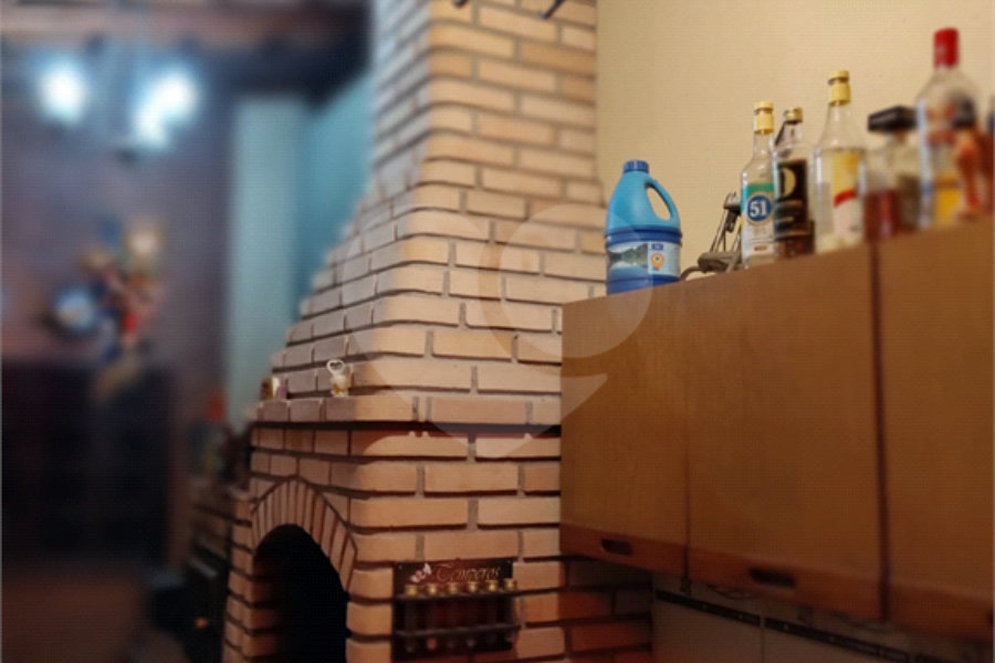 Casa à venda com 4 quartos, sendo 1 suíte, no condomínio Parque Suiça, Caieiras - SP