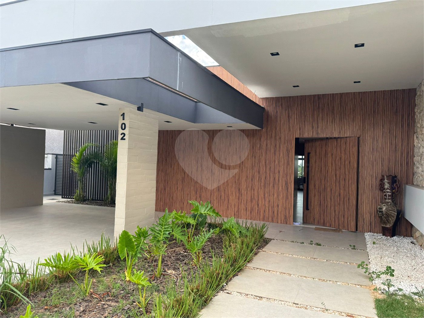 Casa à venda com 4 suítes no condomínio Fazenda Palmeiras Imperiais, Salto - SP