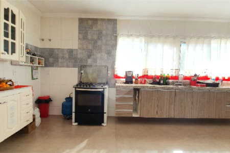 Chácara à venda com 4 quartos, sendo 1 suíte, em Vista Alegre, Vinhedo, SP