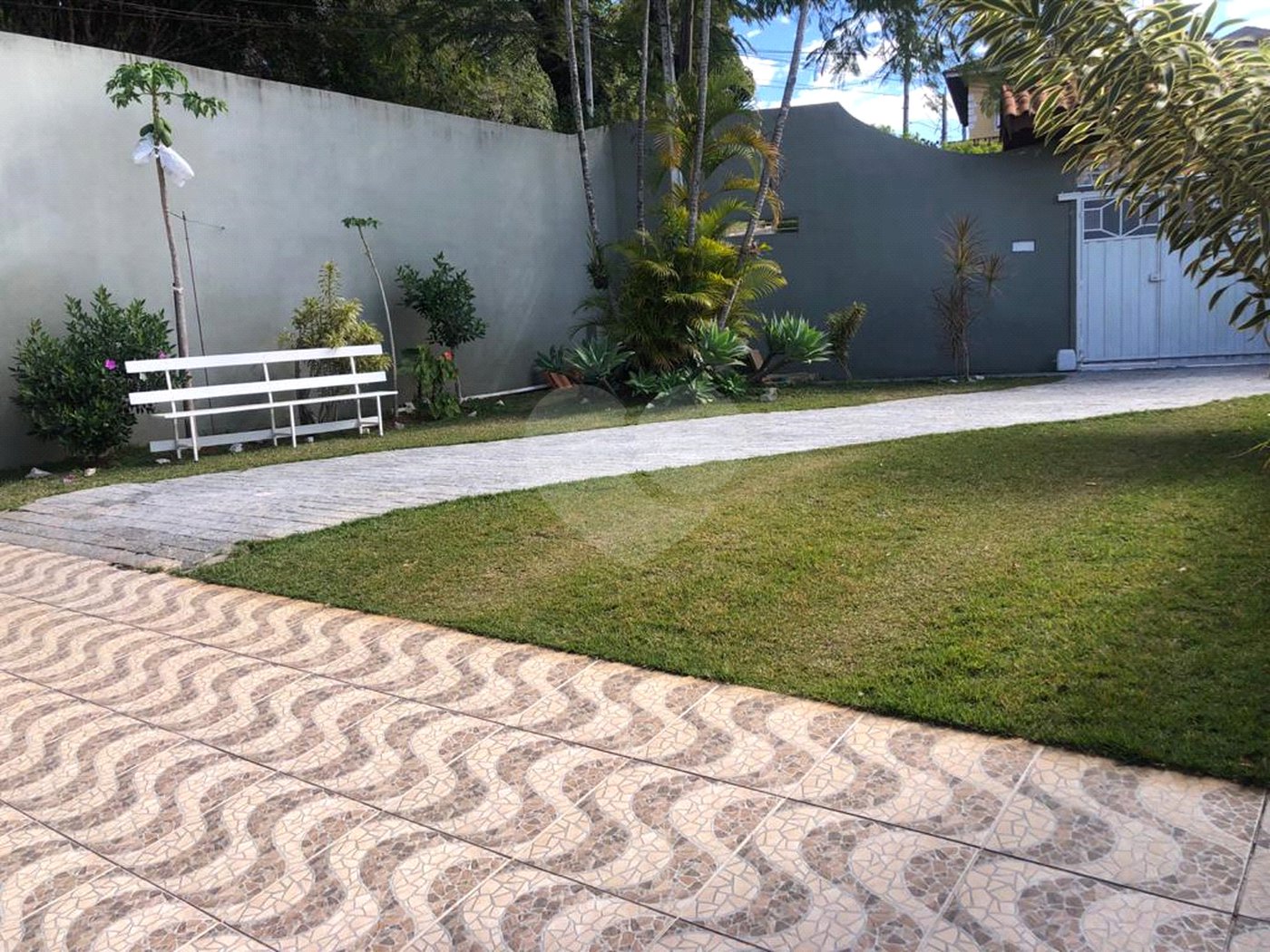 Casa à venda com 3 quartos, sendo 2 suítes,  em Jardim do Lago, Atibaia, SP