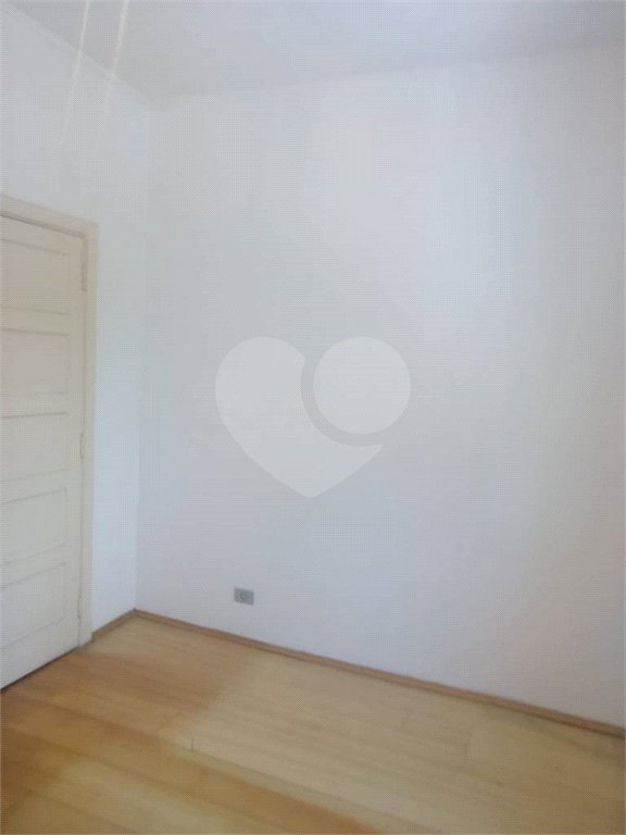Casa à venda com 3 quartos, sendo 1 suíte, em Vila Mariana, São Paulo, SP