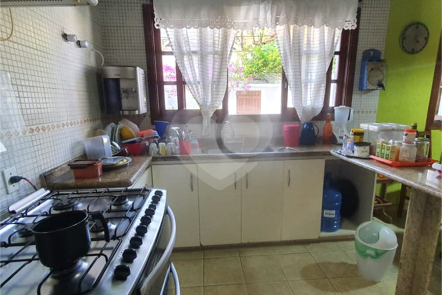 Sobrado à venda com 5 quartos, sendo 3 suítes, em Tremembé, São Paulo, SP