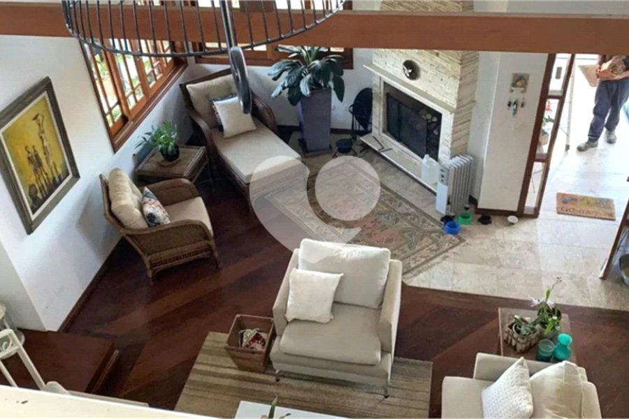 Casa à venda com 4 suítes no condomínio Suíça da Cantareira, Mairiporã - SP