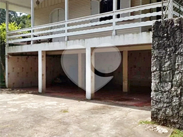 Casa à venda com 4 quartos, sendo 1 suíte,  no condomínio Parque Imperial da Cantareira, Mairiporã - SP