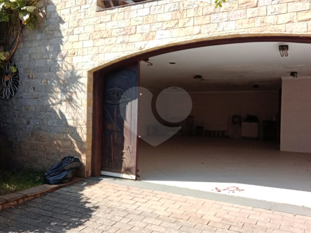 Sobrado à venda com 4 quartos, sendo 1 suíte,  em Vila Rosália, Guarulhos, SP