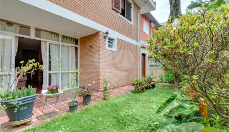 Sobrado à venda com 3 quartos, sendo 1 suíte,  em Chácara Flora, São Paulo, SP
