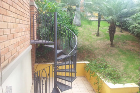 Casa à venda com 3 quartos, sendo 1 suíte, no condomínio Vinhas da Vista Alegre - Lado Café, Vinhedo - SP