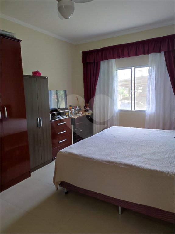 Chácara à venda com 3 quartos, sendo 2 suítes,  em Parque Varanguera, São Roque, SP