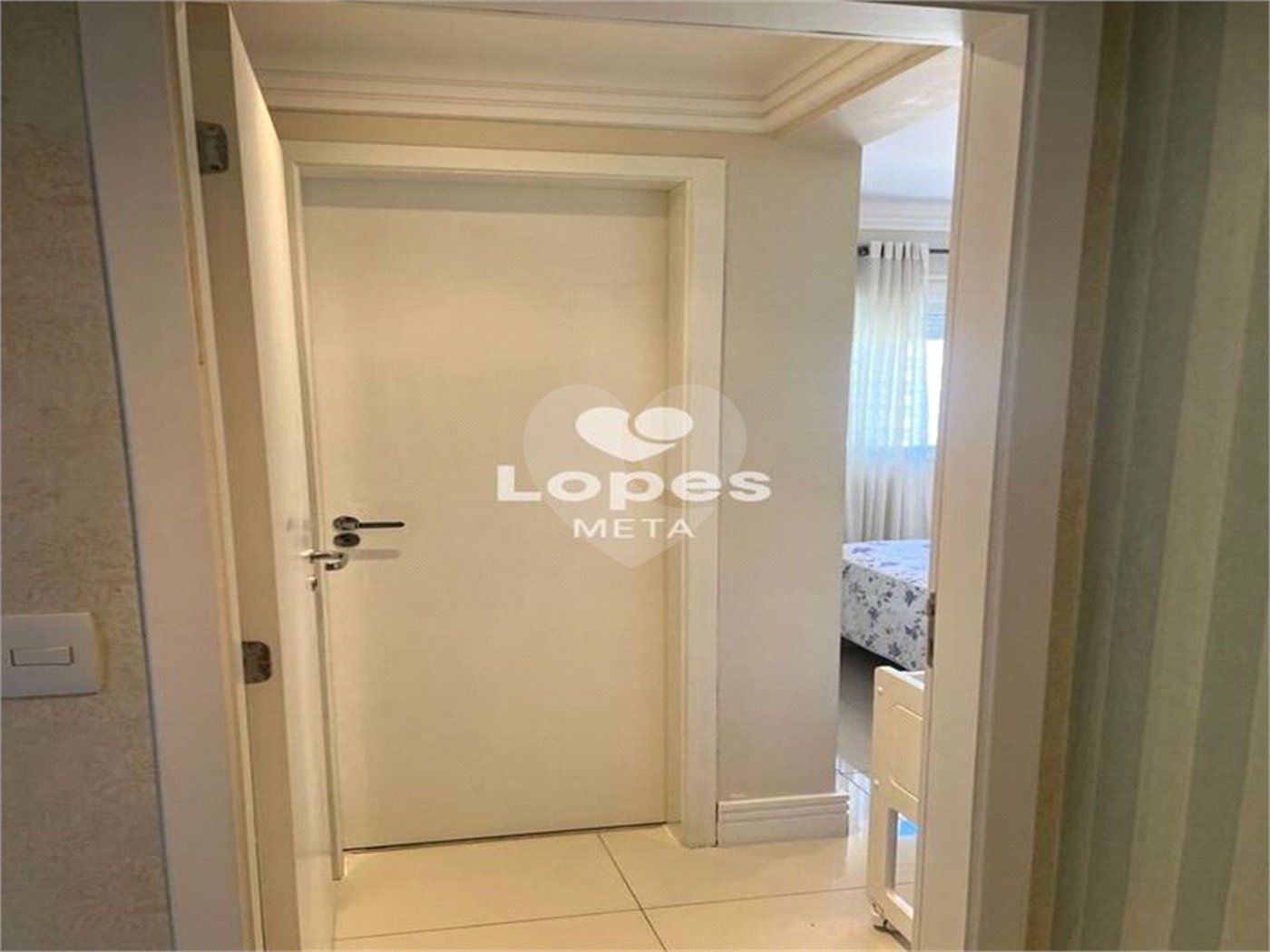 Apartamento à venda com 3 suítes em Altos do Esplanada, São José dos Campos, SP