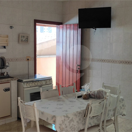 Sobrado à venda com 3 quartos, sendo 1 suíte, em Vila Almeida, Indaiatuba, SP
