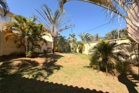 Casa à venda com 3 quartos, sendo 1 suíte, no condomínio Village Sarriá, Sorocaba - SP