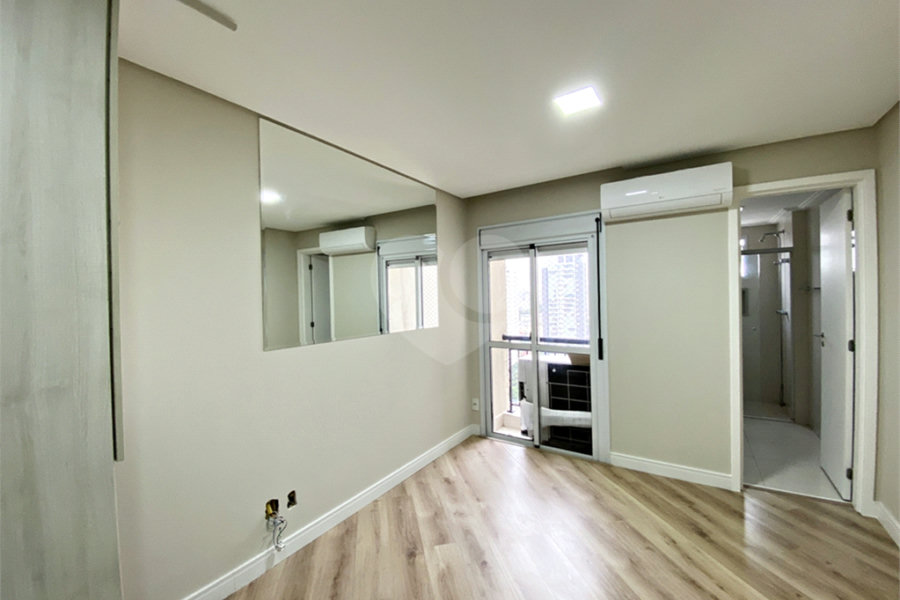 Apartamento à venda com 3 suítes em Santana, São Paulo, SP