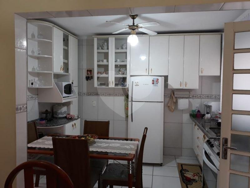 Sobrado à venda com 3 quartos, sendo 1 suíte,  em Chácara Jafet, Mogi das Cruzes, SP
