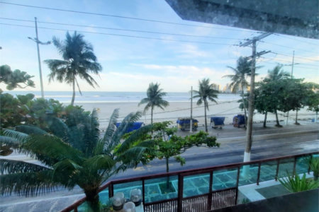 Apartamento Residencial à venda, Pitangueiras, Guarujá - AP0136.